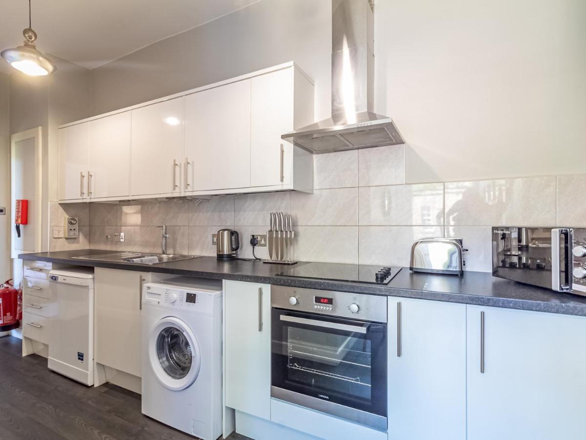 Pass The Keys Spacious And Homely Flat On The Royal Mile Edinburgh Exterior photo