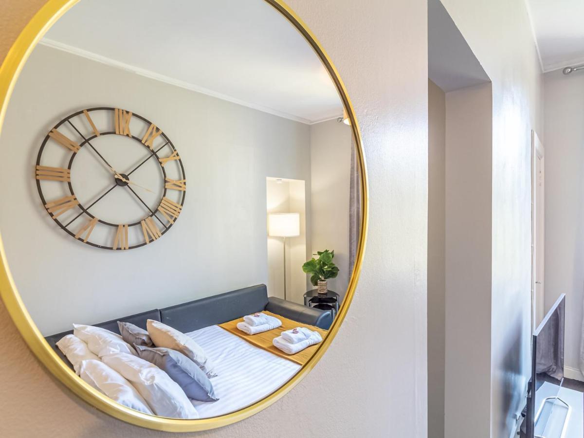 Pass The Keys Spacious And Homely Flat On The Royal Mile Edinburgh Exterior photo