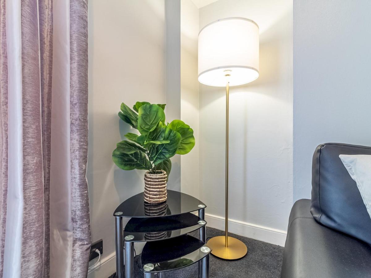 Pass The Keys Spacious And Homely Flat On The Royal Mile Edinburgh Exterior photo