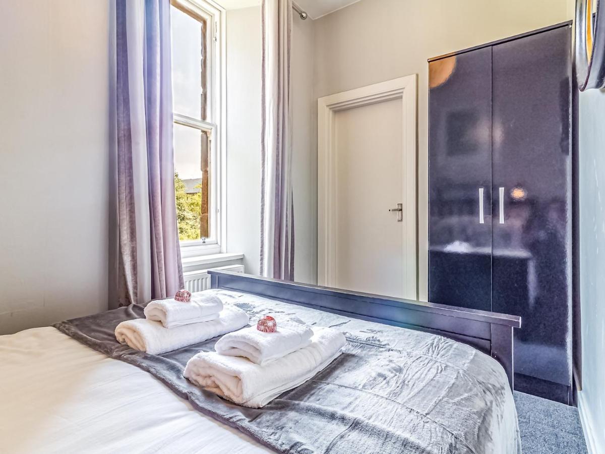 Pass The Keys Spacious And Homely Flat On The Royal Mile Edinburgh Exterior photo